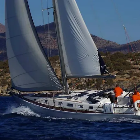 船上ホテル Touranou Sailing Vacation ファイニカス